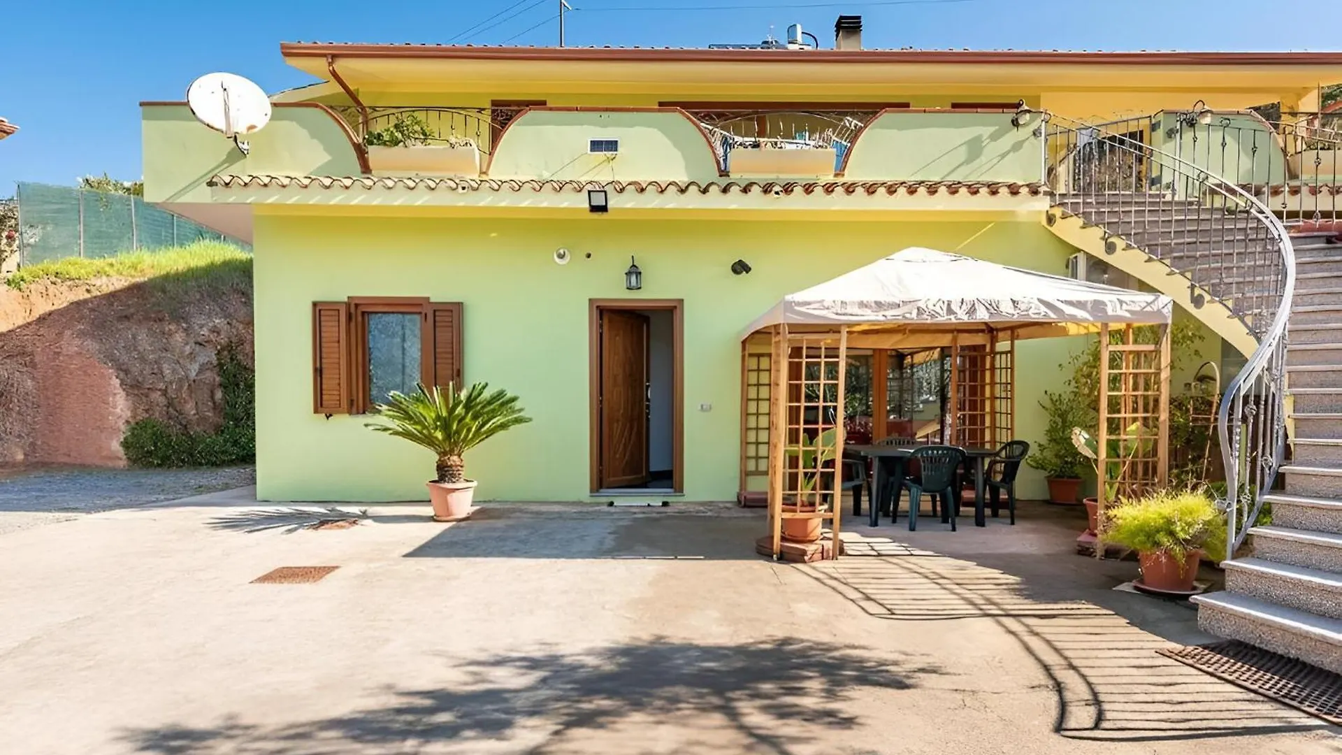Floris Modern House -Two En-Suite Rooms & Wi-Fi Gonnesa