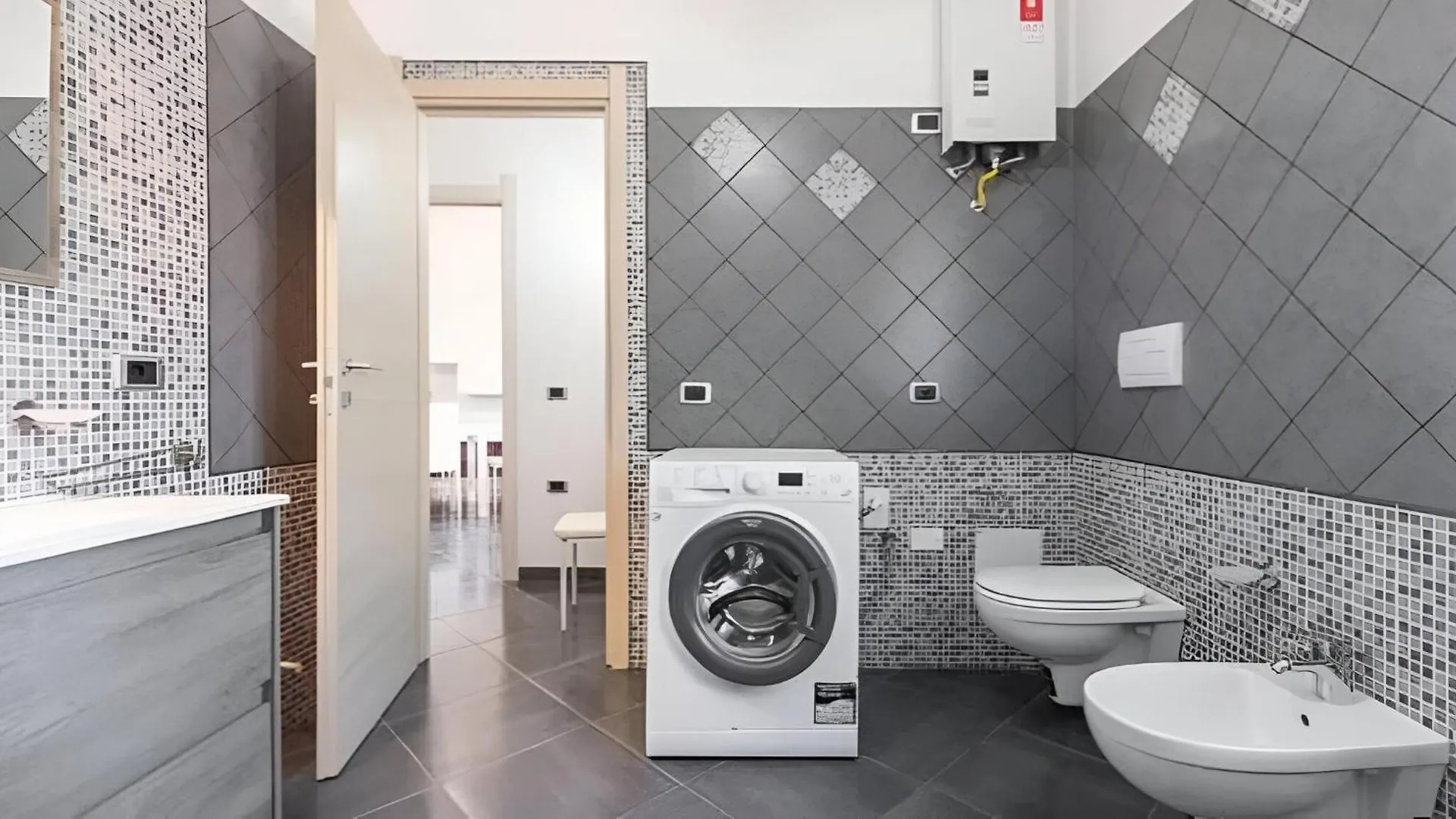 Floris Modern House -Two En-Suite Rooms & Wi-Fi Gonnesa