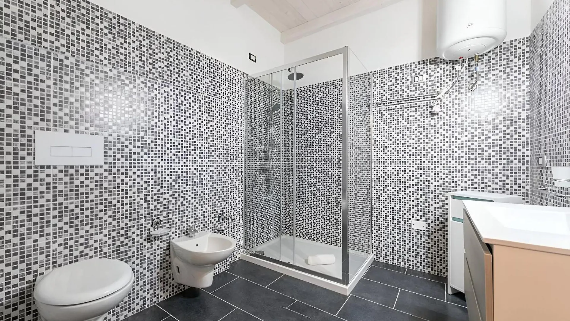 Appartement Floris Modern House -Two En-Suite Rooms & Wi-Fi Gonnesa Italie